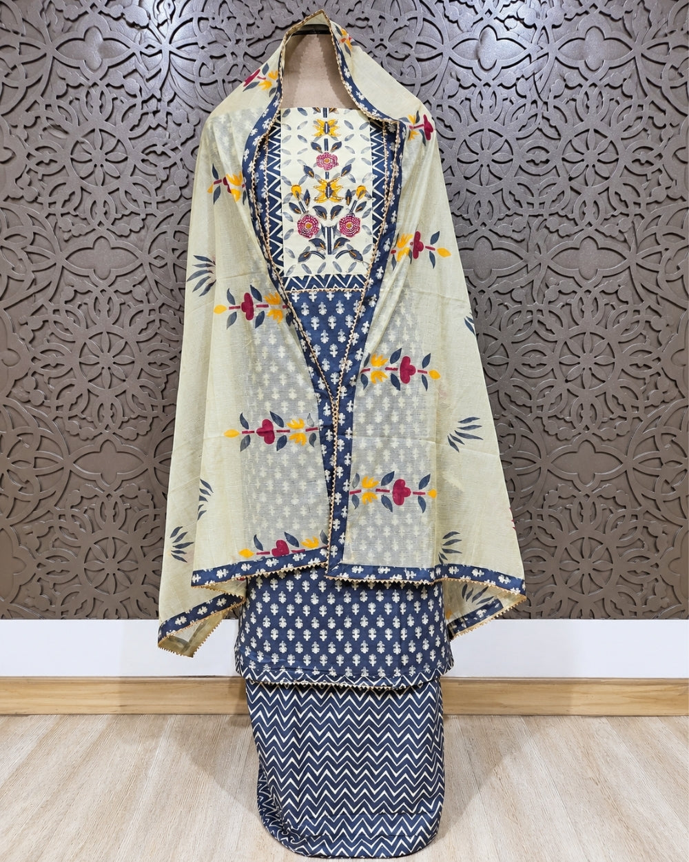 Cotton Suit with Appliqué Neckline Work & Printed Kota Dupatta (12633064)