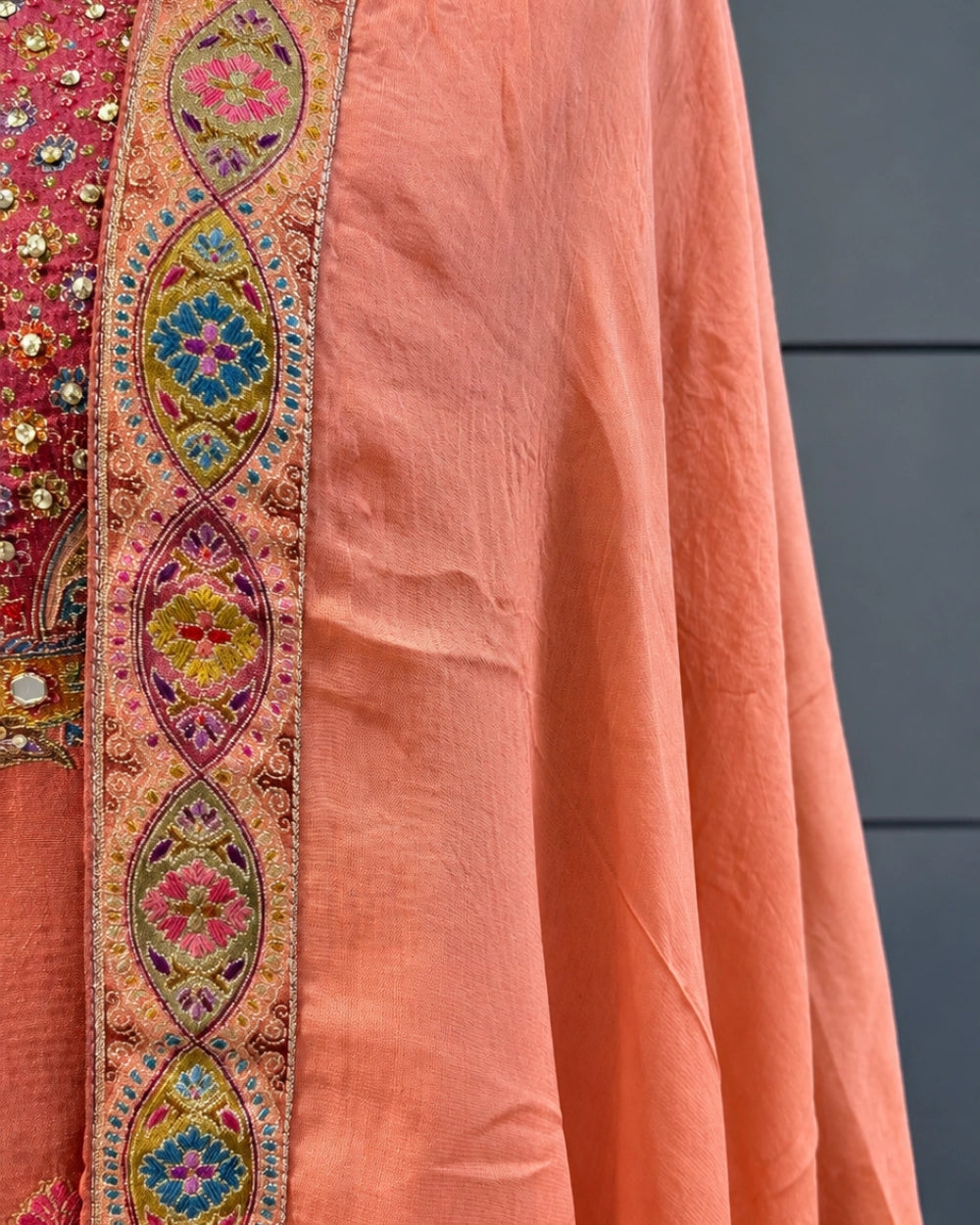 Peach Dola Crepe Weaving Suit with Handwork & Viscose Organza Dupatta (12643608)