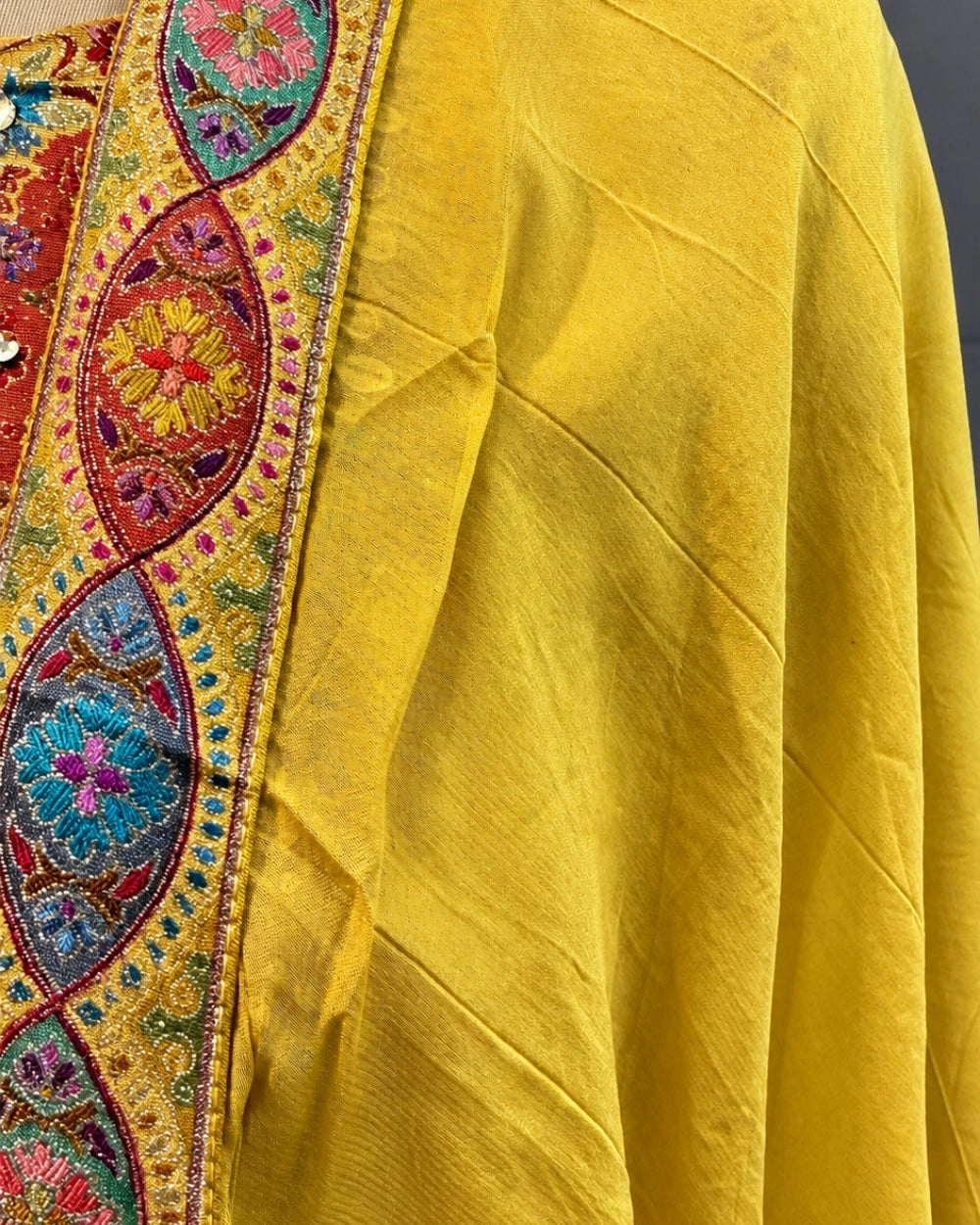 Yellow Dola Crepe Weaving Suit with Handwork & Viscose Organza Dupatta (12643617)