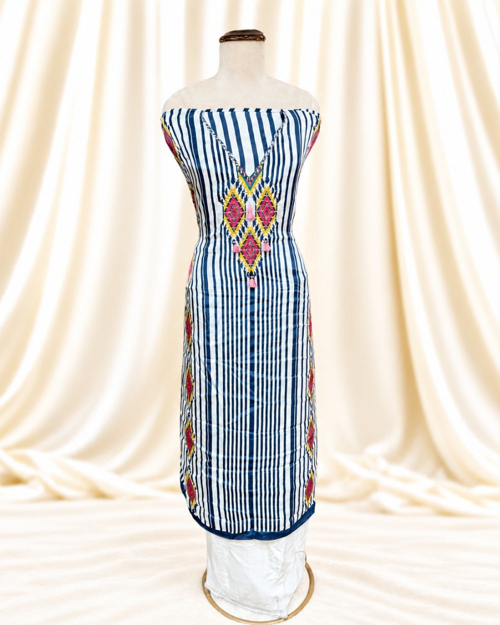 Muslin Silk Suit with Digital Ikat Print & Handcrafted Kantha Work (12638970)