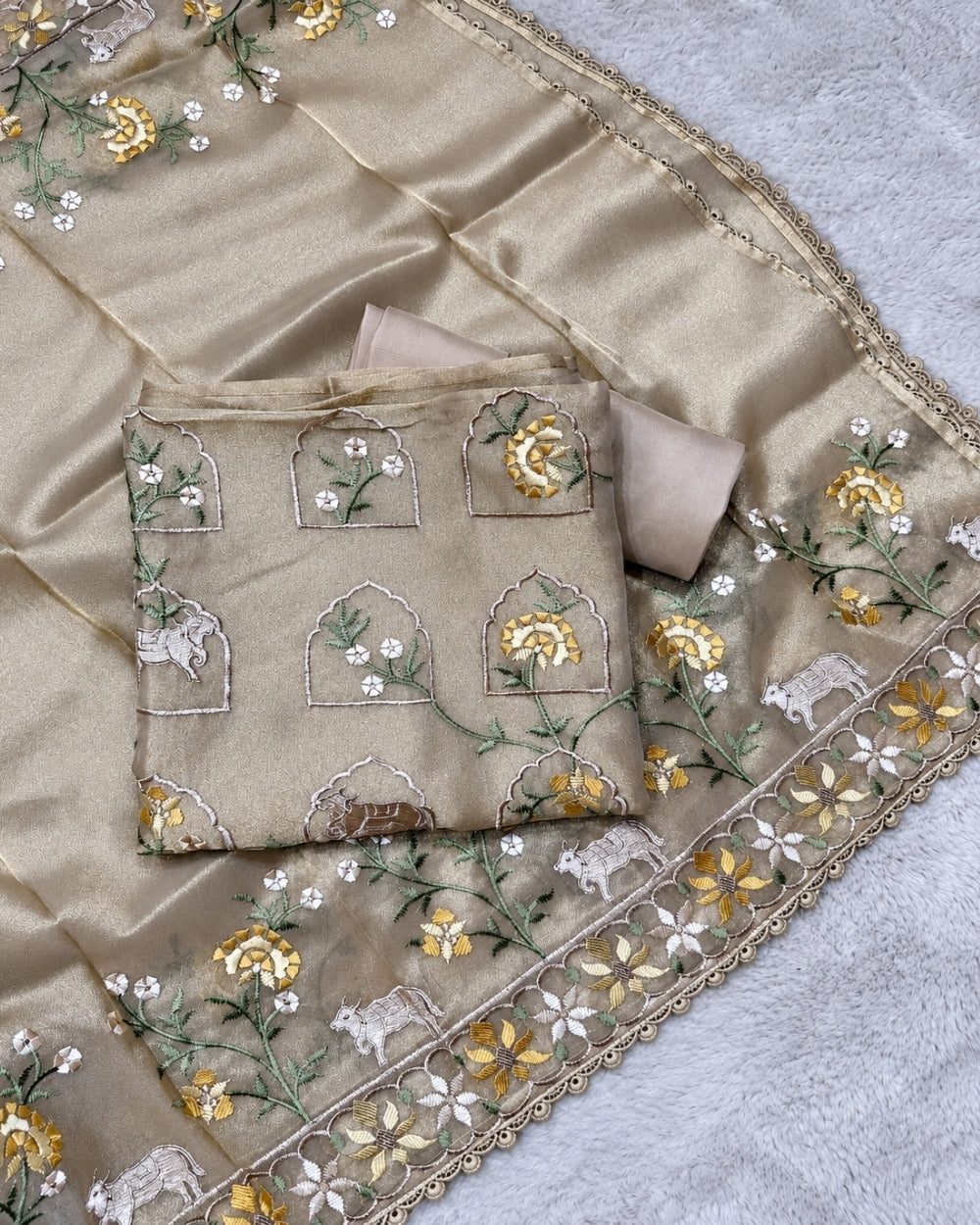 Pista Green Organza Suit with Resham Embroidery (12640063)