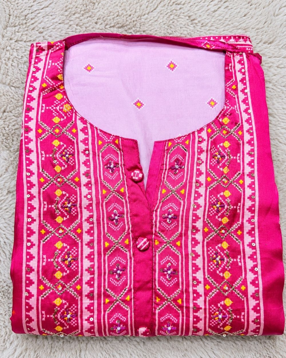 Pink Satin Modal Bandhej Print Suit with Handwork Neckline (12638988)