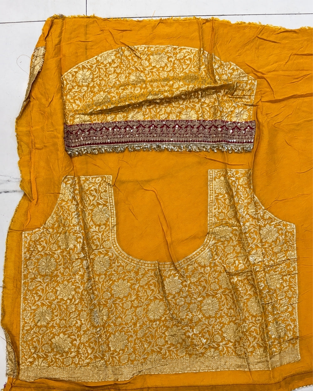 Rani Munga Weaving Bandhej Saree with Zari Border (12627488)